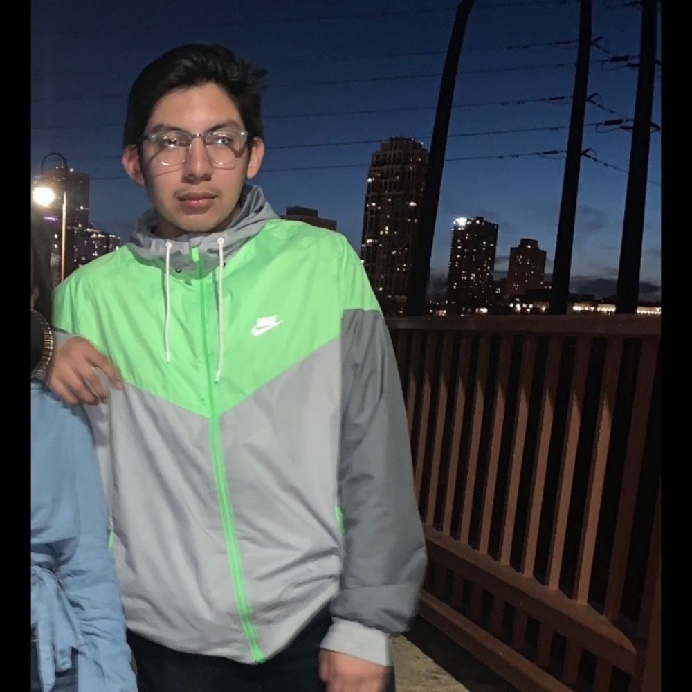 Meet your Posher, Bruce